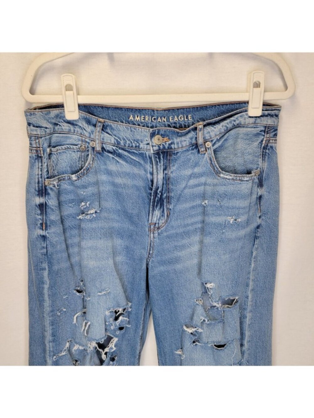 American Eagle Women's Size 12 Jeans Low Rise Skater Jean Distressed Destroyed - Picture 3 of 9